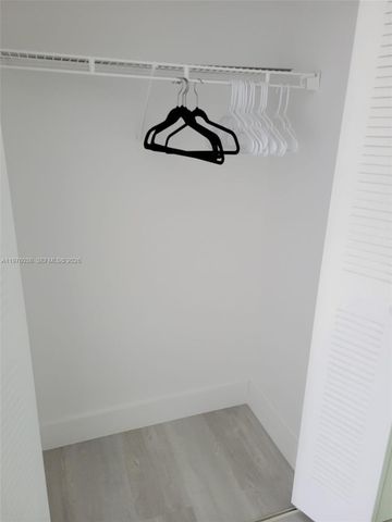 3300 NE 191st St 814, Aventura, FL 33180