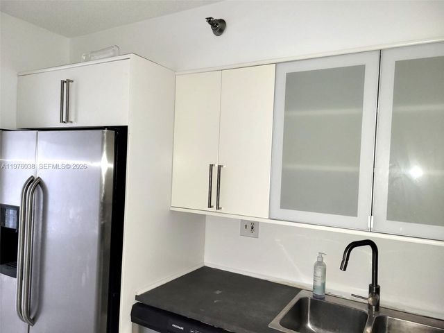 3300 NE 191st St 814, Aventura, FL 33180