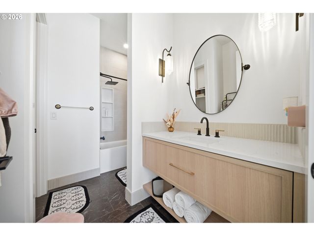 5103 S St, Washougal, WA 98671