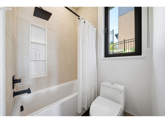 5103 S St, Washougal, WA 98671