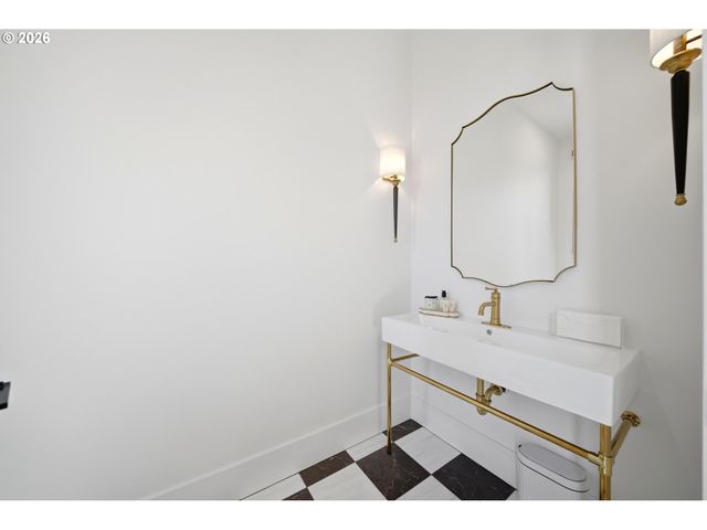 5103 S St, Washougal, WA 98671