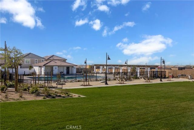 16583 Bottlebrush Lane 2, Fontana, CA 92336