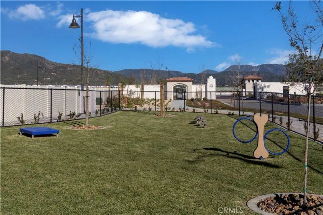 16583 Bottlebrush Lane 2, Fontana, CA 92336