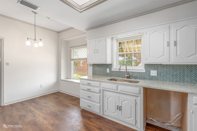 913 Kings Hwy, Shreveport, LA 71104