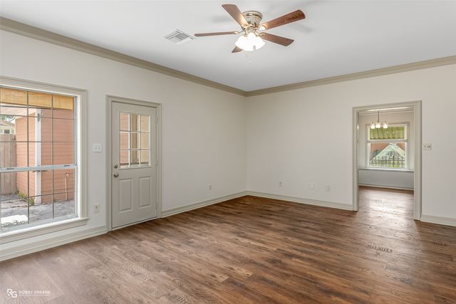 913 Kings Hwy, Shreveport, LA 71104