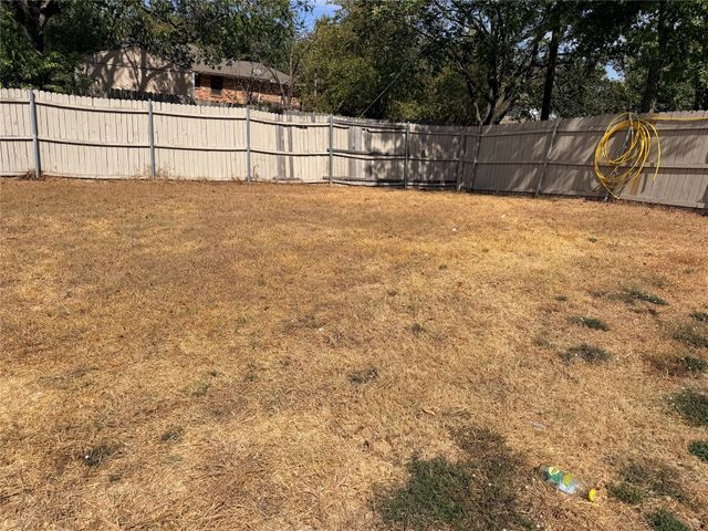 9405 Glengreen Drive, Dallas, TX 75217