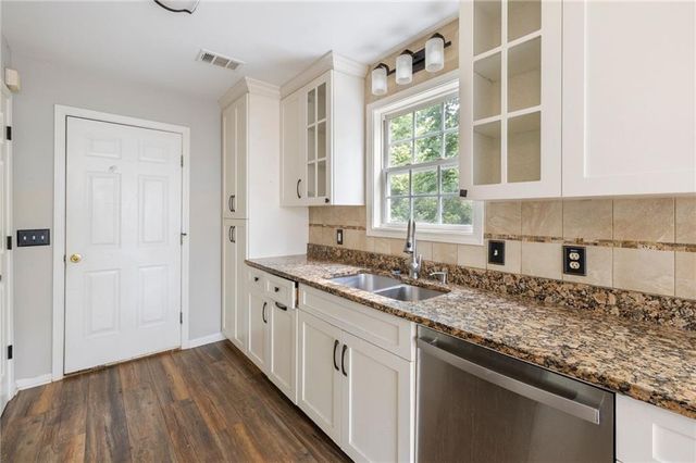 147 Richmond Drive, Dawsonville, GA 30534
