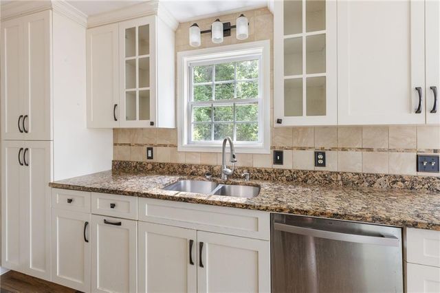 147 Richmond Drive, Dawsonville, GA 30534