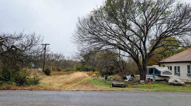 504 E Walnut, Whitewright, TX 75491