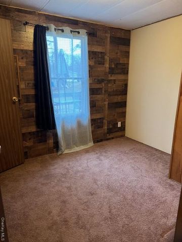 54 Ponderosa RD, Bloomingburg, NY 12721