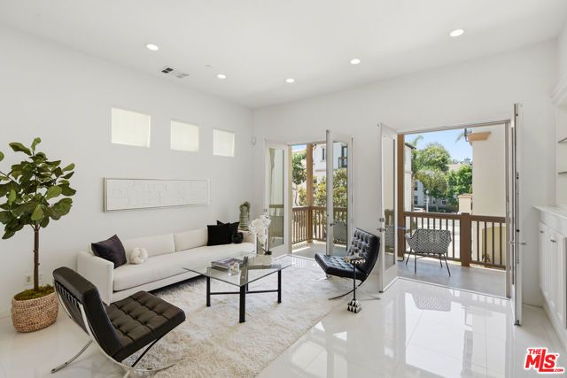 5856 Kiyot Way, Los Angeles, CA 90094