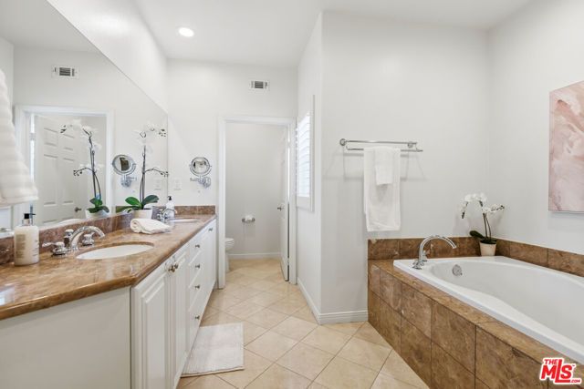 5856 Kiyot Way, Los Angeles, CA 90094