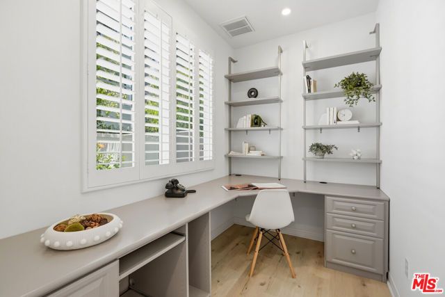 5856 Kiyot Way, Los Angeles, CA 90094