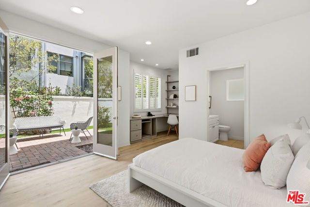 5856 Kiyot Way, Los Angeles, CA 90094