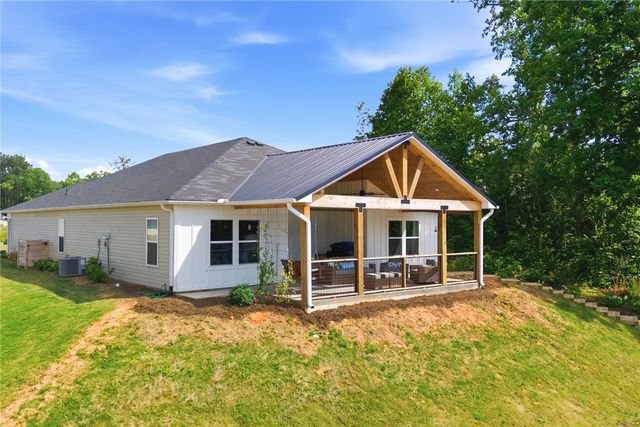 412 Chadwick Lane, Walhalla, SC 29691
