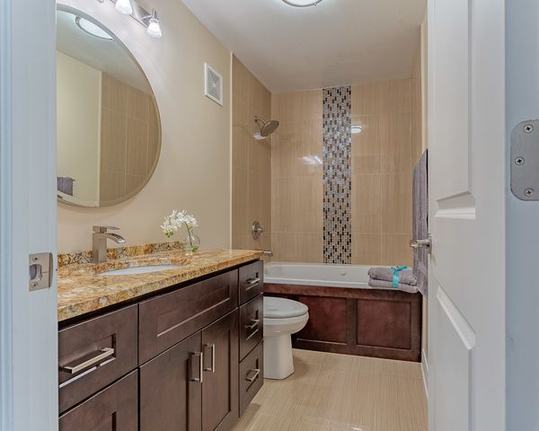 1615 E Central Road 401A, Arlington Heights, IL 60005