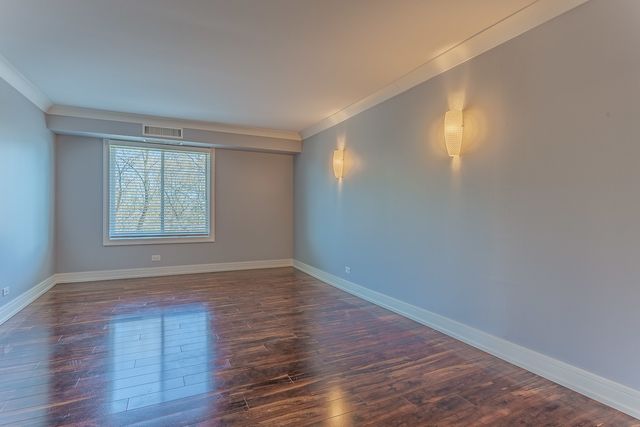 1615 E Central Road 401A, Arlington Heights, IL 60005