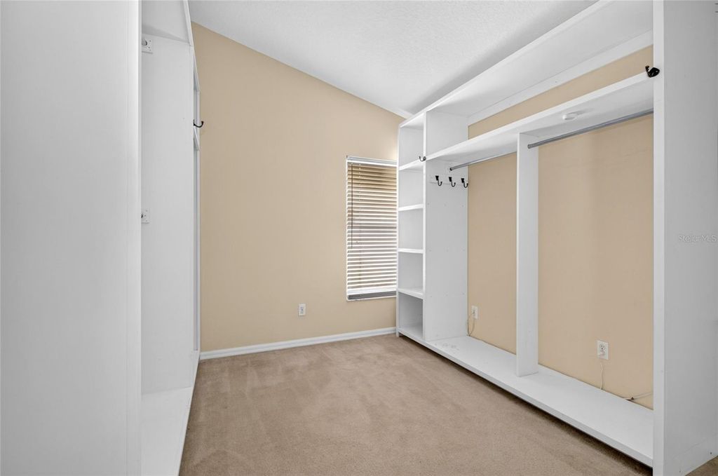 Image 19 of property listing at 4618 CONROY CLUB DRIVE, Orlando, FL 32835