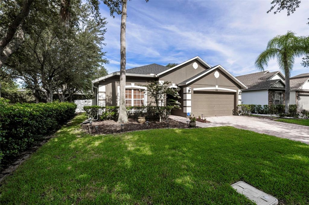Image 39 of property listing at 4618 CONROY CLUB DRIVE, Orlando, FL 32835