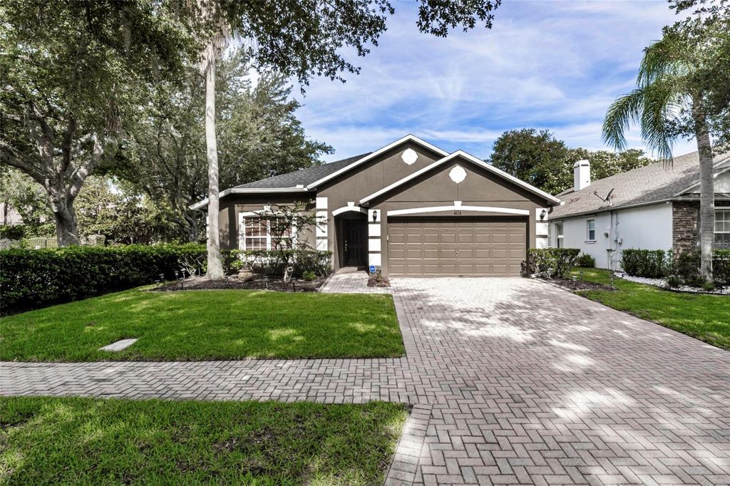 Image 40 of property listing at 4618 CONROY CLUB DRIVE, Orlando, FL 32835