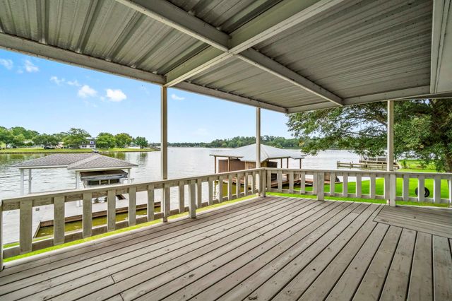 15134 Cozy Cove Lane, Willis, TX 77318