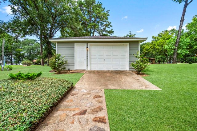 15134 Cozy Cove Lane, Willis, TX 77318