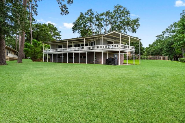 15134 Cozy Cove Lane, Willis, TX 77318