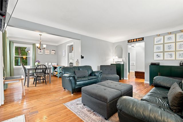 6136 Hugh Street, Burton, MI 48509