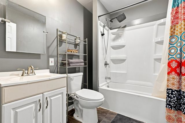 6136 Hugh Street, Burton, MI 48509