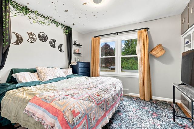6136 Hugh Street, Burton, MI 48509
