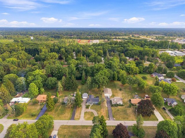6136 Hugh Street, Burton, MI 48509