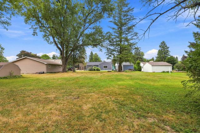 6136 Hugh Street, Burton, MI 48509