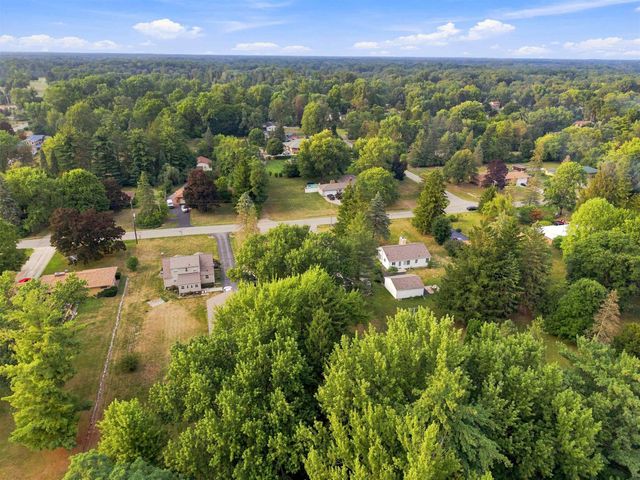 6136 Hugh Street, Burton, MI 48509