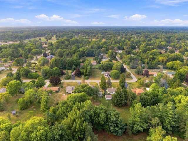 6136 Hugh Street, Burton, MI 48509