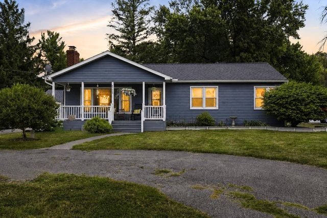 6136 Hugh Street, Burton, MI 48509