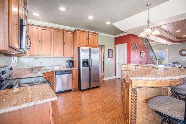883 Gulf Cedar Drive, Port Bolivar, TX 77650