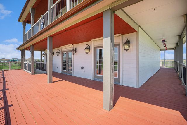 883 Gulf Cedar Drive, Port Bolivar, TX 77650