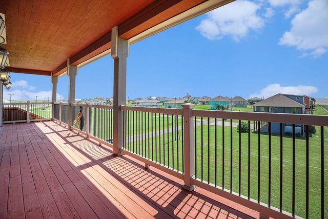 883 Gulf Cedar Drive, Port Bolivar, TX 77650