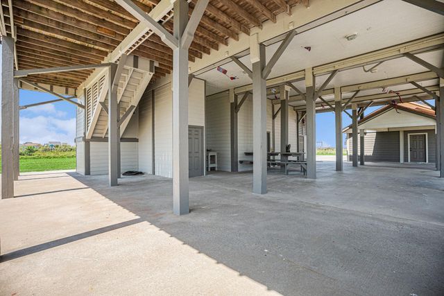 883 Gulf Cedar Drive, Port Bolivar, TX 77650