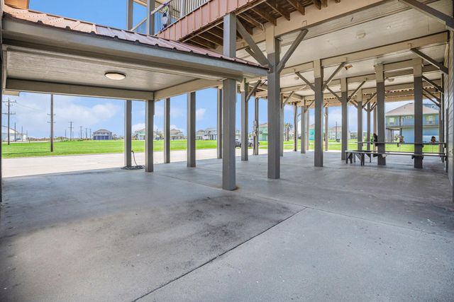 883 Gulf Cedar Drive, Port Bolivar, TX 77650