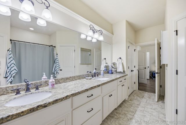 19405 S Champ Johnson Road, Bixby, OK 74008