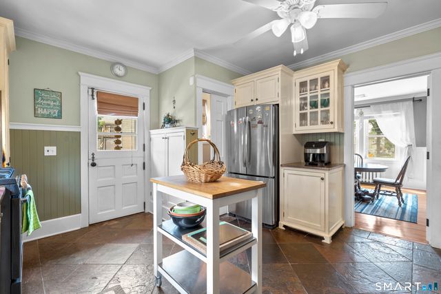 55 Clovelly Road, Stamford, CT 06902