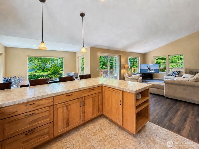 79 G Mukilteo Way, Hat Island, WA 98206