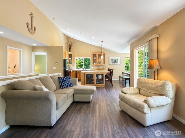 79 G Mukilteo Way, Hat Island, WA 98206