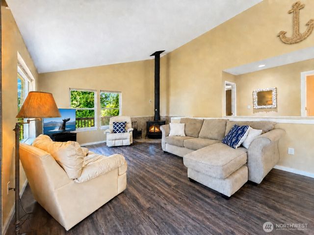 79 G Mukilteo Way, Hat Island, WA 98206