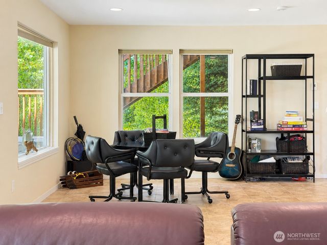 79 G Mukilteo Way, Hat Island, WA 98206