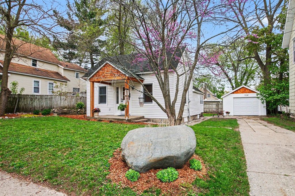416 Marietta Street, Grand Rapids, MI 49505