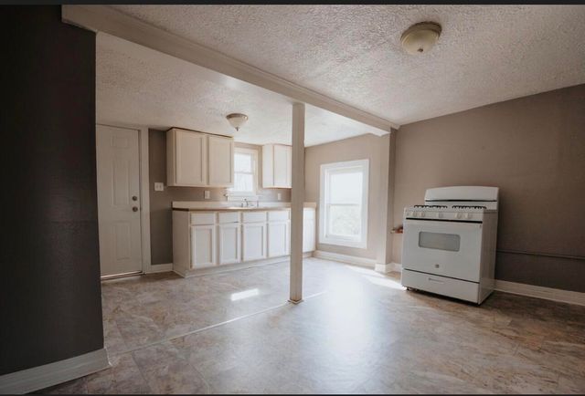 712 N Prospect Avenue, Springfield, MO 65802