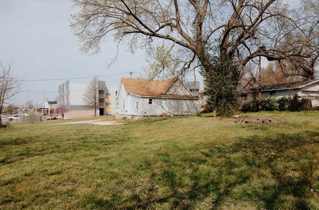 712 N Prospect Avenue, Springfield, MO 65802