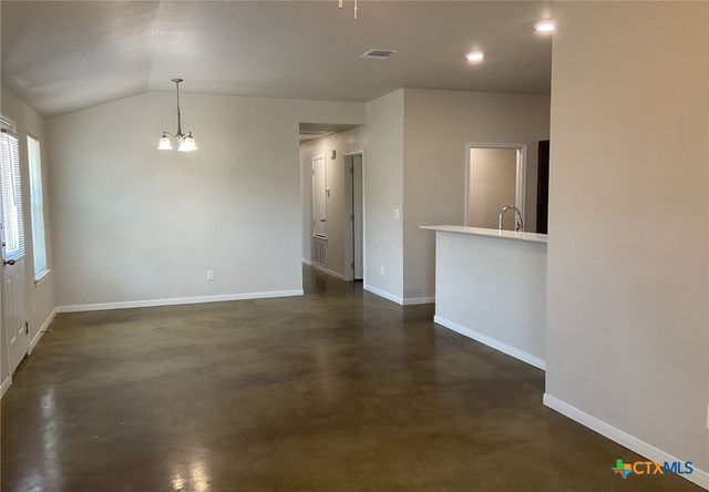 310 Lowes Boulevard, Killeen, TX 76542